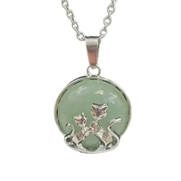 Green Aventurine Mother and Baby Cat Necklace with Natural Stone Center - Picture 3 of 8